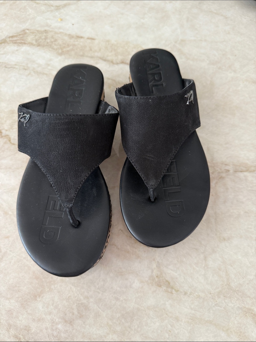 Karl Lagerfeld Black Leather Toe-Post Sandals